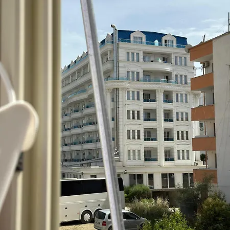Modern & Cozy Apartmán Golem (Tirana)