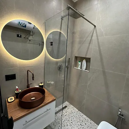 아파트 Modern & Cozy 골렘